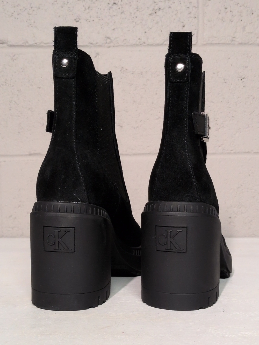 Calvin Klein Women's Fayth Block Heel Lug-Sole Booties Size 7.5 NWOT - Picture 4 of 10